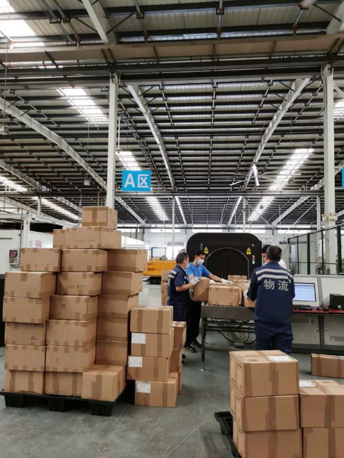 跨境電商熱潮涌動(dòng) 日用百貨與小商品需求激增，天河機(jī)場(chǎng)貨物量創(chuàng)新高